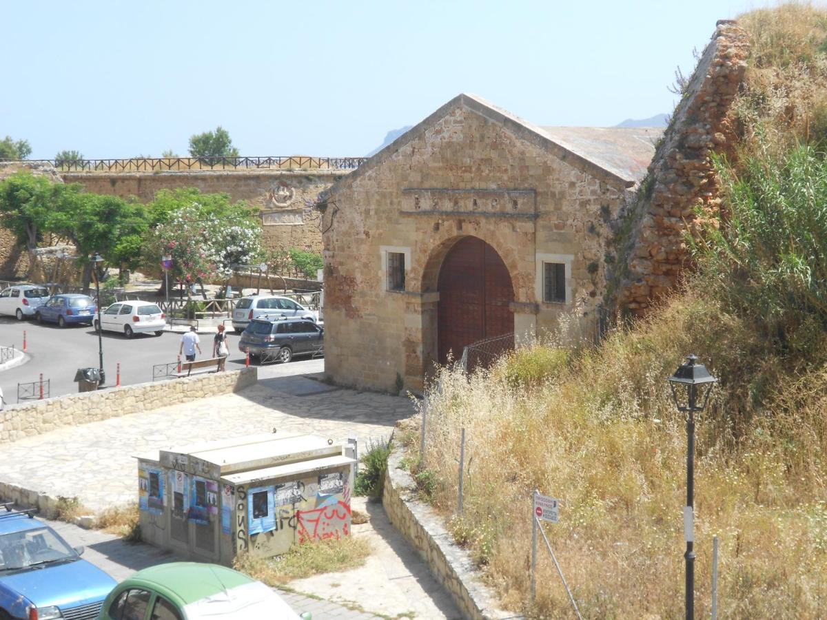 Appartamento Domus Nicola La Canea Esterno foto